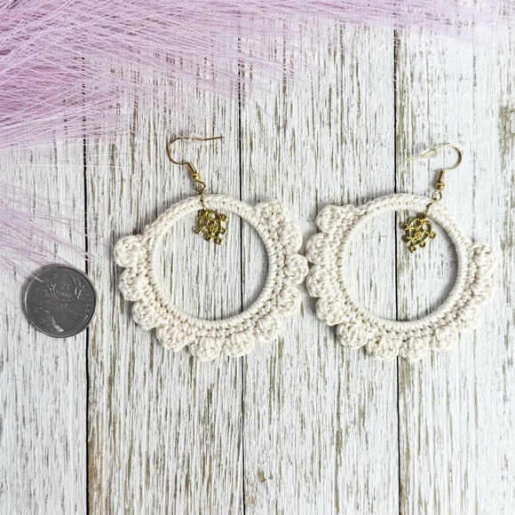 Elegant Cream Crochet Hoop Handmade Earrings - Picture 2 of 4